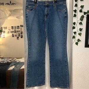 Women’s Levi Strauss & Co. 518:  Super-Low Bootcut